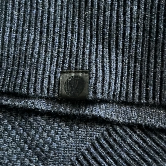 Men’s Lululemon Textured Knit Crewneck Sweater - Small - Heathered Navy Blue - Picture 4 of 5